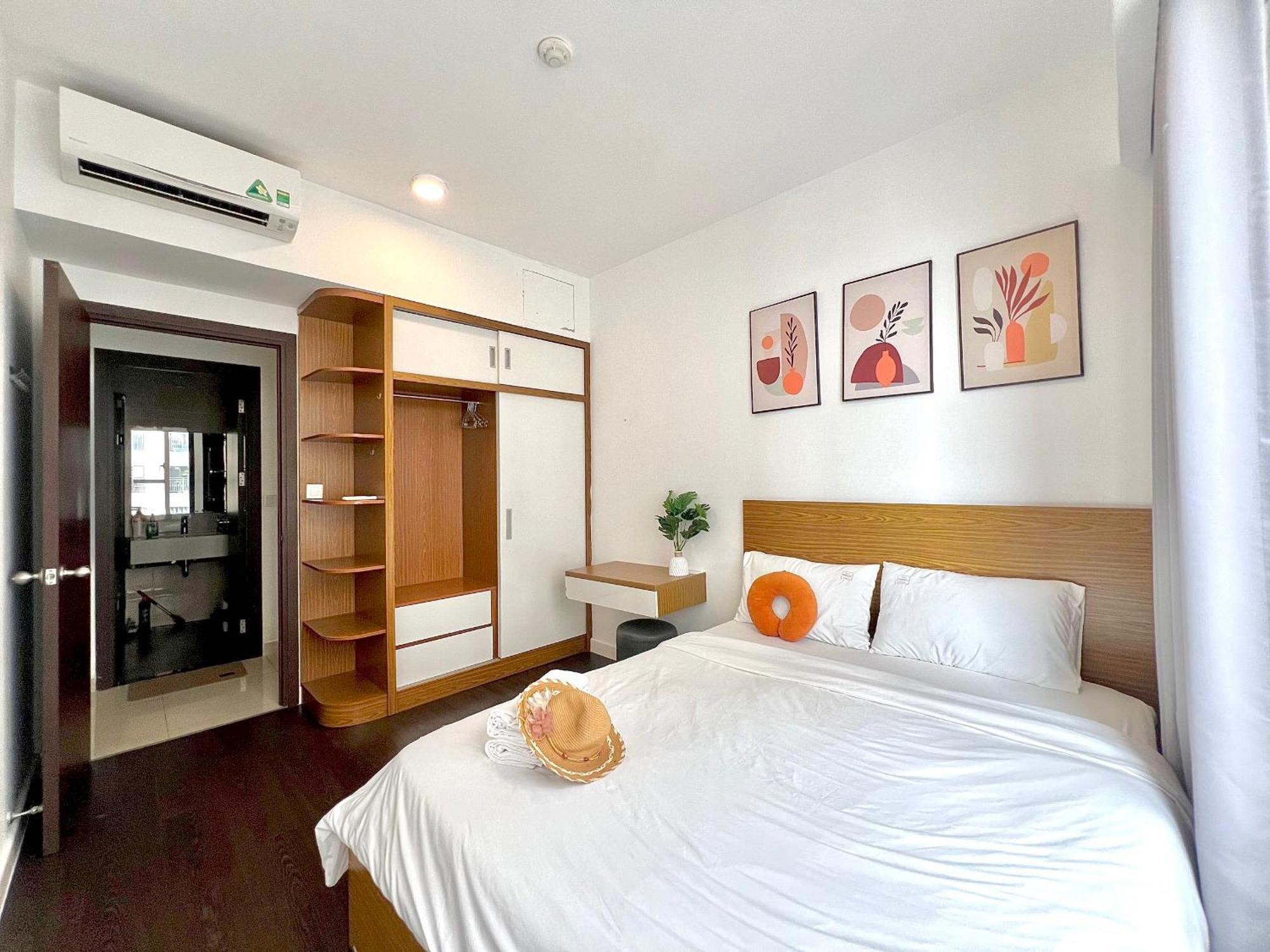Căn hộ Golden Apartment- In Central-balcony-all New *